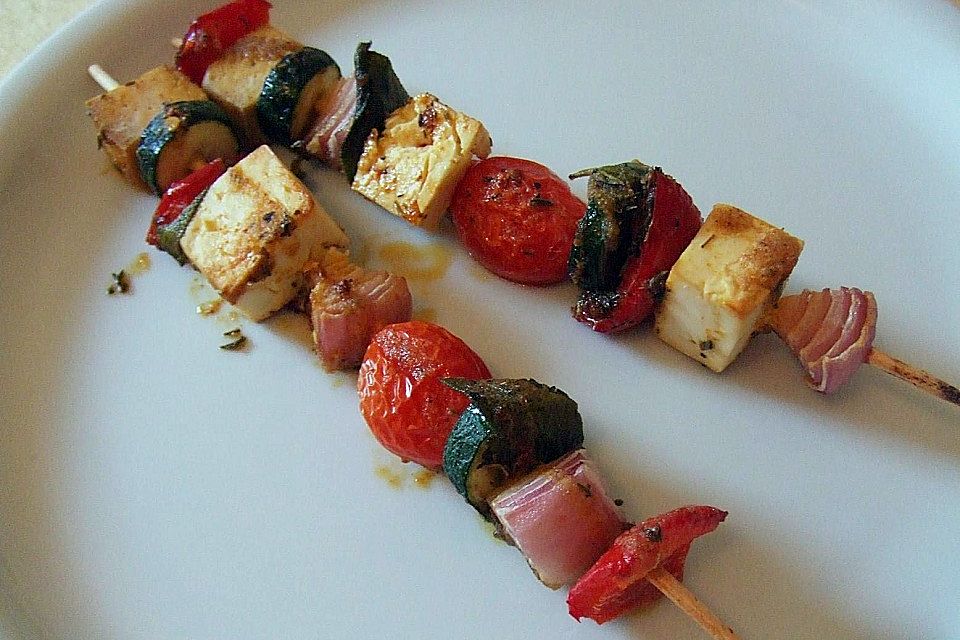 Feta-Gemüse-Grillspieße mit Salbei