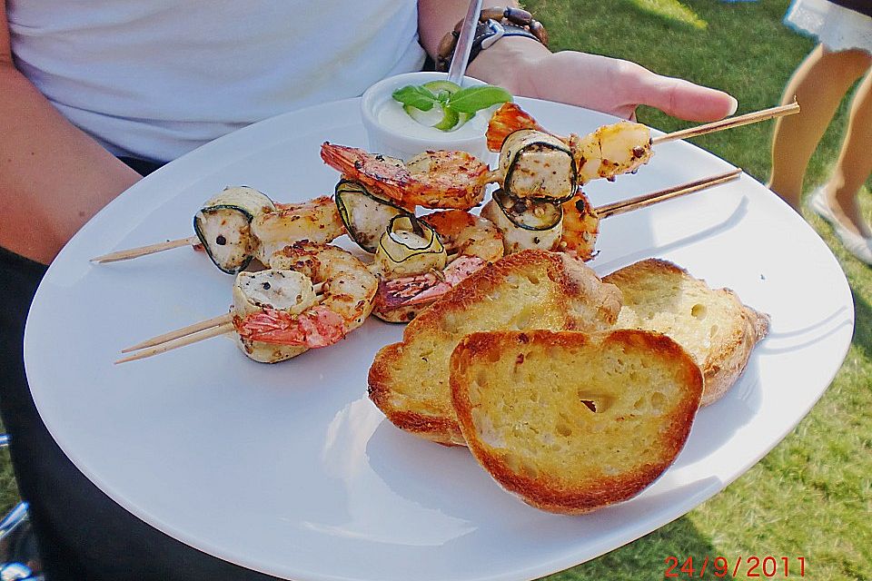 Schwertfisch - Garnelen - Spieße mit Knoblauch - Limetten - Dipp