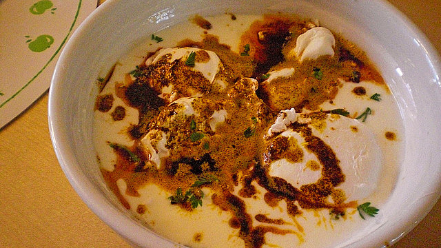 Pochierte Eier in Joghurtsauce türkische Art von IndianJenny Pochierte Eier in Joghurtsauce türkische Art von IndianJenny