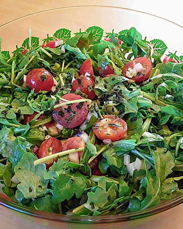 Rucola Salat mit Kirschtomaten