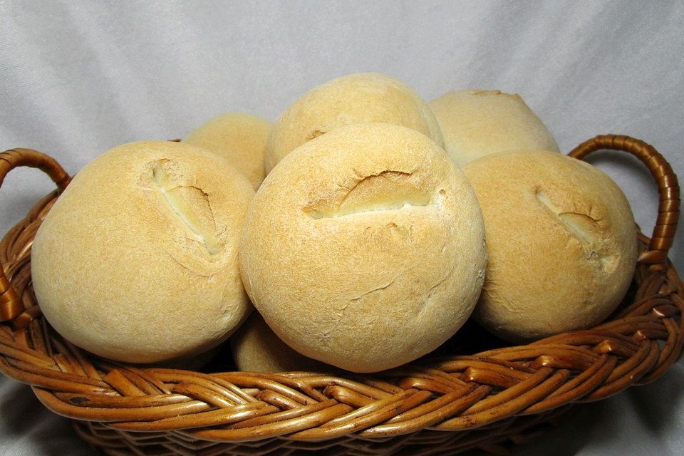 Grundrezept helle Weizenbrötchen