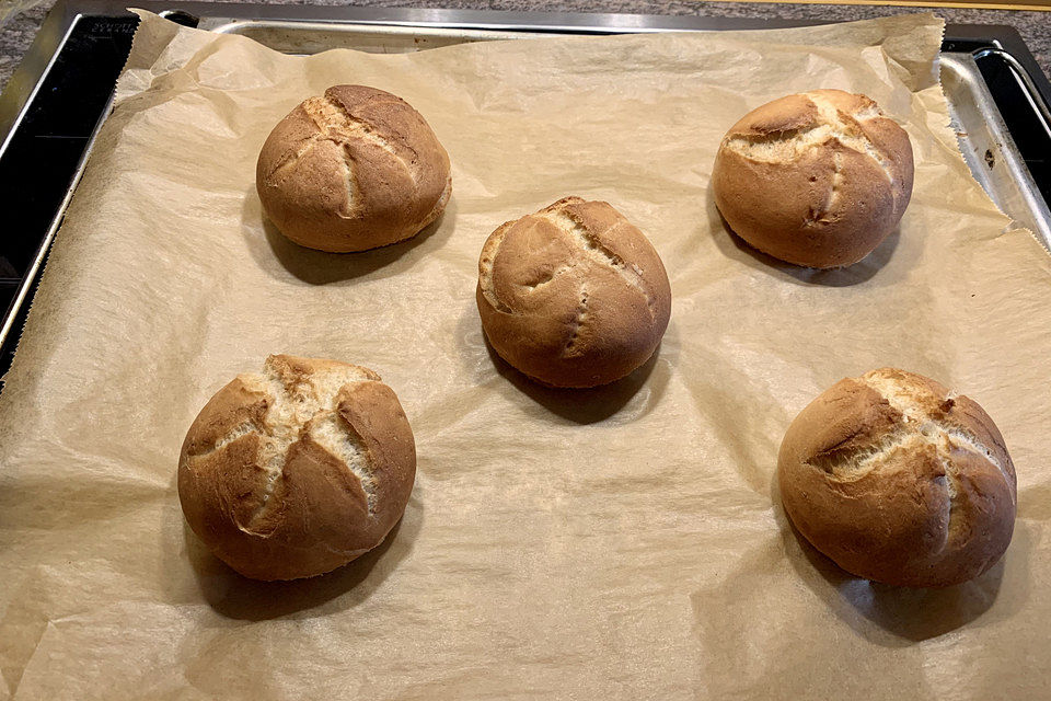 Grundrezept helle Weizenbrötchen