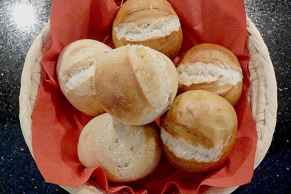 Grundrezept helle Weizenbrötchen