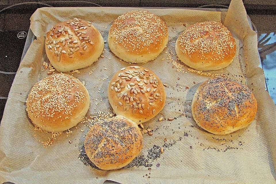 Grundrezept helle Weizenbrötchen