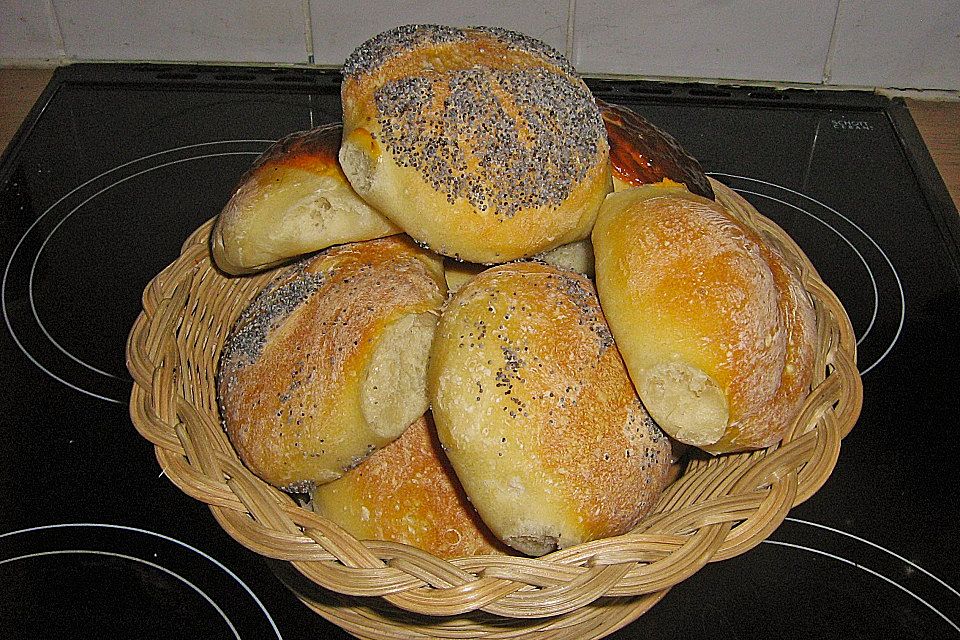 Grundrezept helle Weizenbrötchen