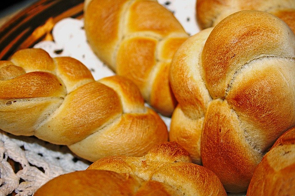 Grundrezept helle Weizenbrötchen