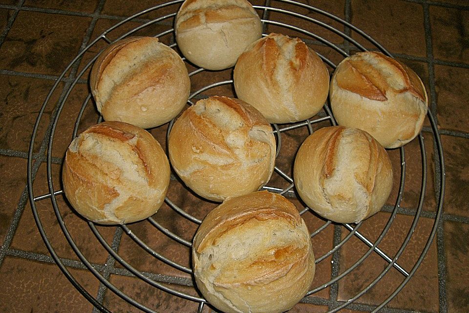 Grundrezept helle Weizenbrötchen