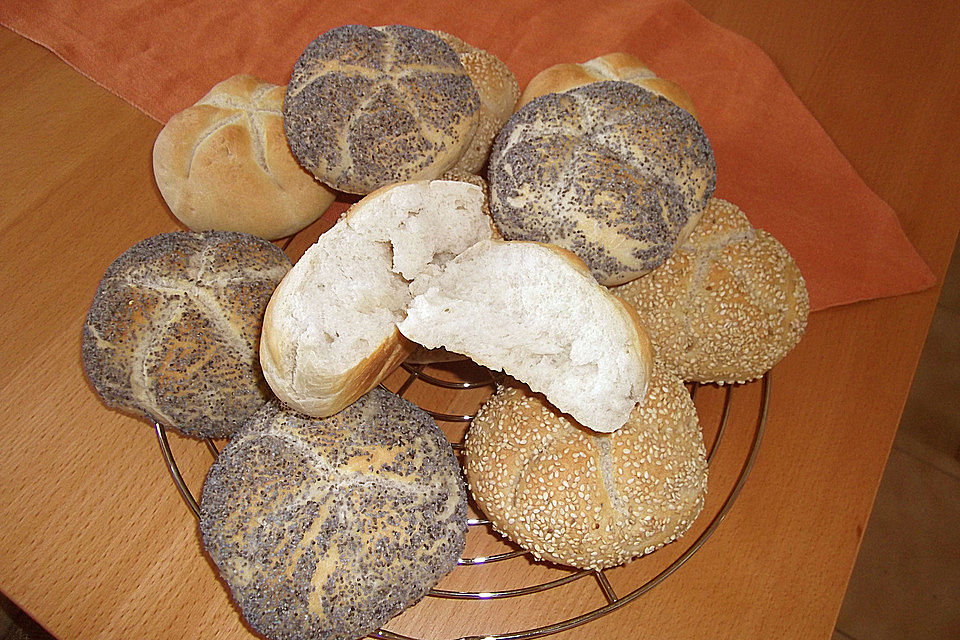 Grundrezept helle Weizenbrötchen