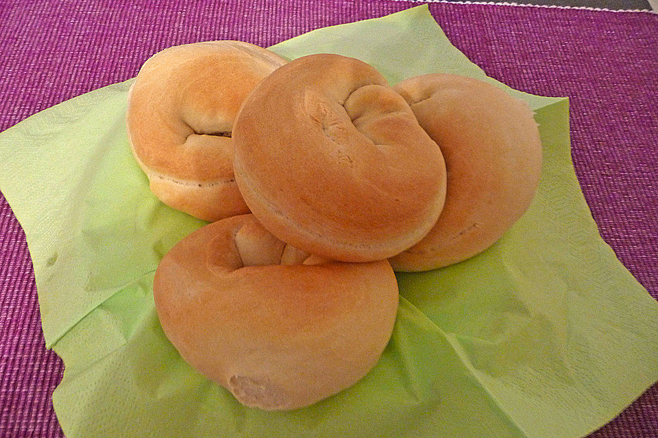 Grundrezept helle Weizenbrötchen