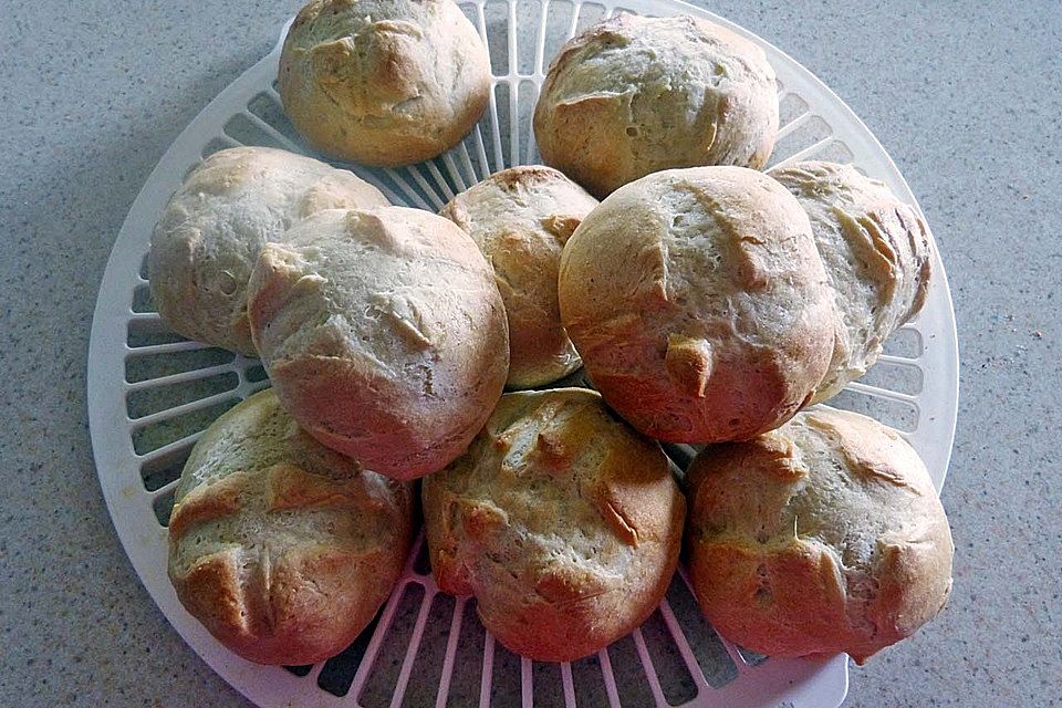 Grundrezept helle Weizenbrötchen