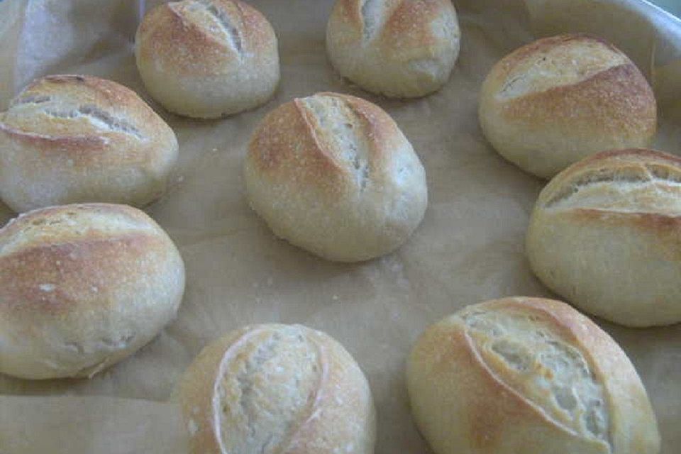 Grundrezept helle Weizenbrötchen