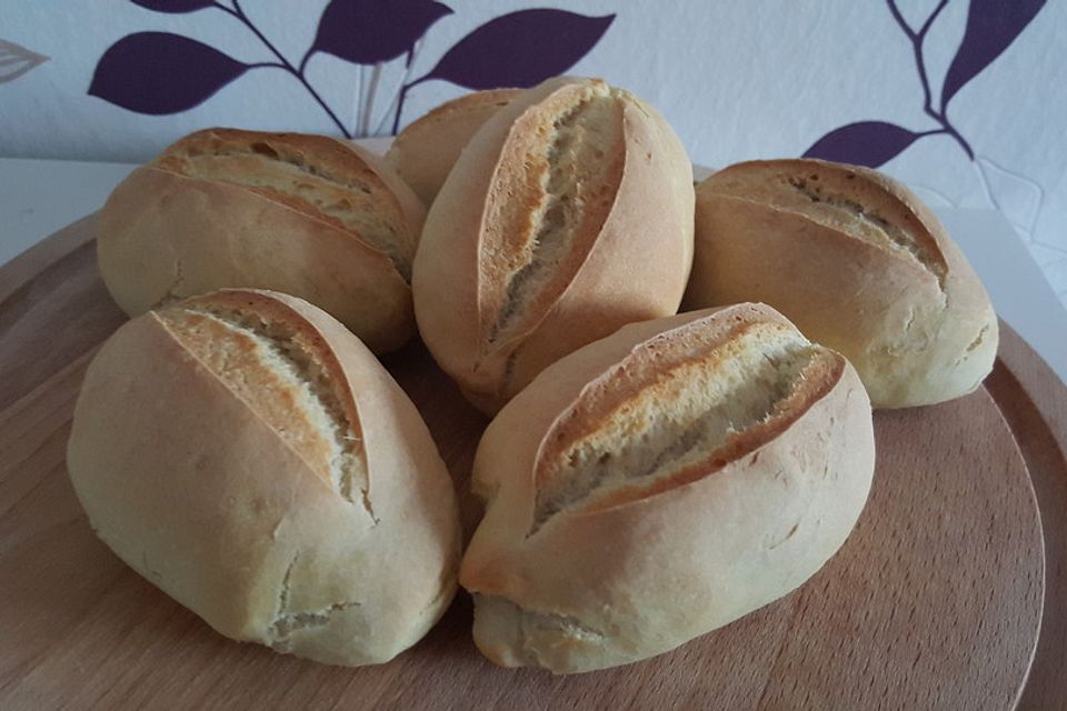 Grundrezept helle Weizenbrötchen