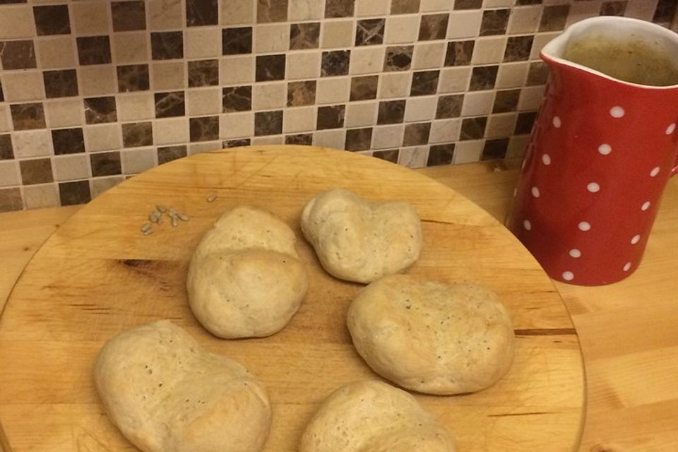 Grundrezept helle Weizenbrötchen