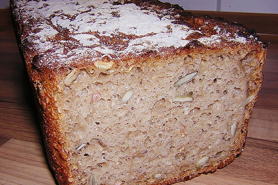 Roggenmischbrot mit Roggenkeimlingen