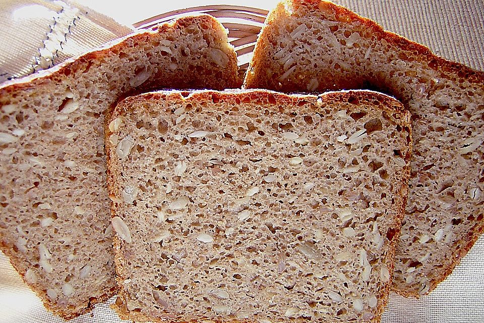 Roggenmischbrot mit Roggenkeimlingen