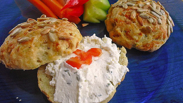 Pizzabrötchen aus Quark - Öl - Teig von deevee