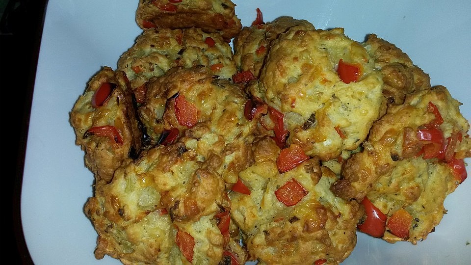 Pizzabrötchen aus Quark - Öl - Teig von deevee| Chefkoch