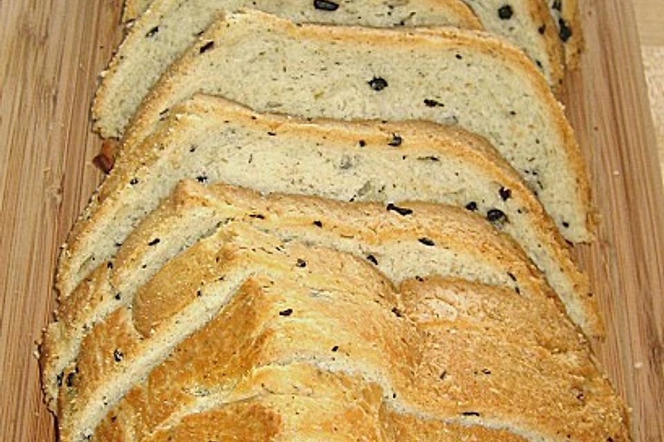 Olivenbrot aus dem Römertopf