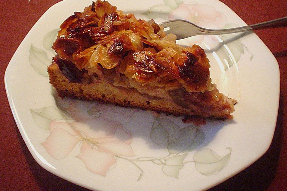 Pflaumenkuchen mit Mandelkruste