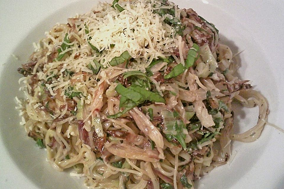 Capellini in sahniger Radicchio - Rucola - Sauce