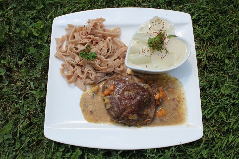 Mairübchen mit Kräutersauce