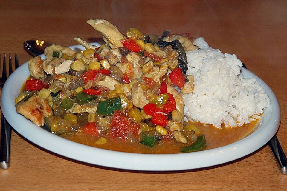 Curry - Reispfanne mit Hühnchen und Gemüse