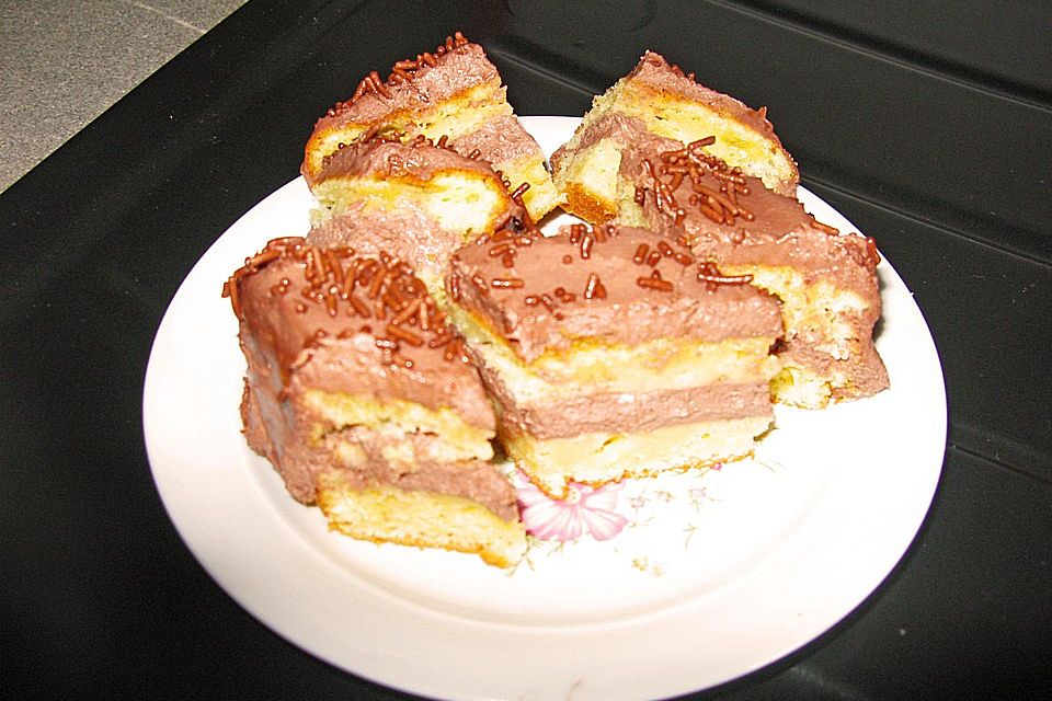 Schokoladen - Buttercreme - Torte Schokoladen - Buttercreme - Torte