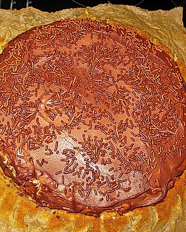 Schokoladen - Buttercreme  - Torte