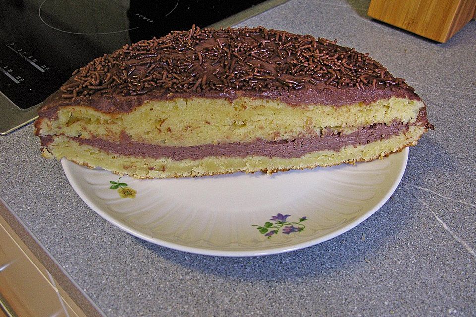 Schokoladen - Buttercreme - Torte Schokoladen - Buttercreme - Torte