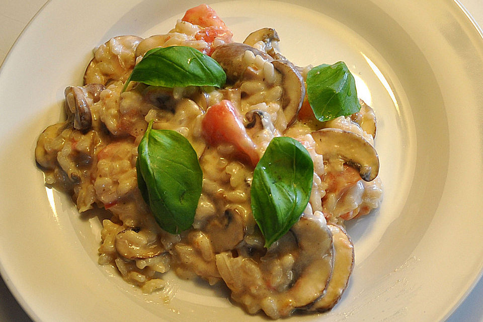 Risotto mit Tomaten und Champignons