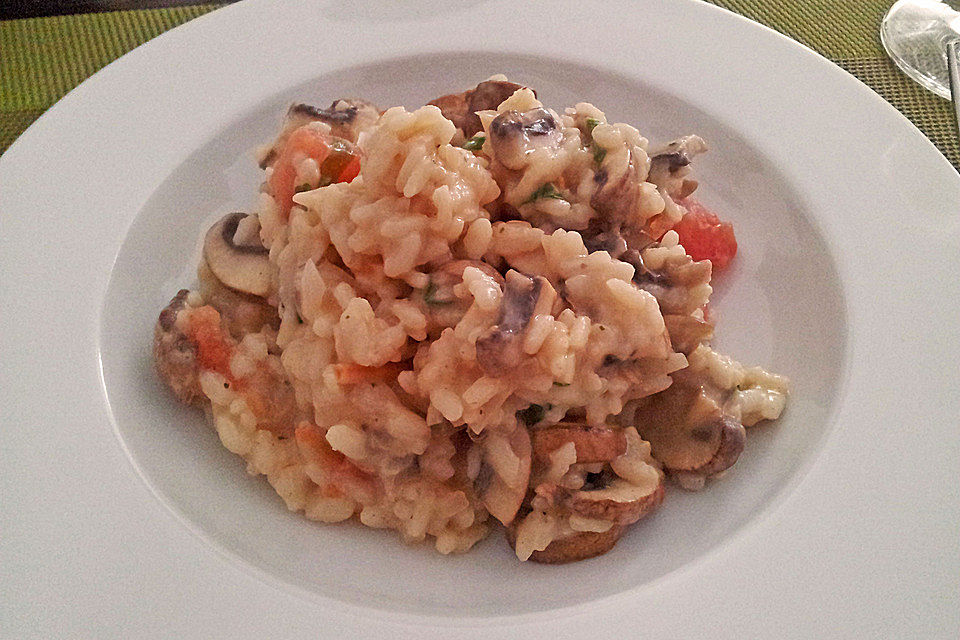 Risotto mit Tomaten und Champignons