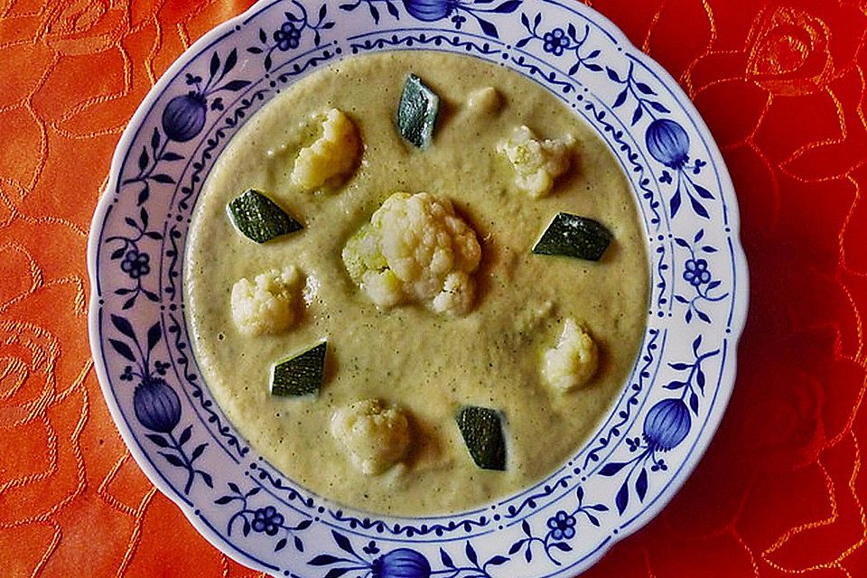 Zucchini - Blumenkohl - Cremesuppe