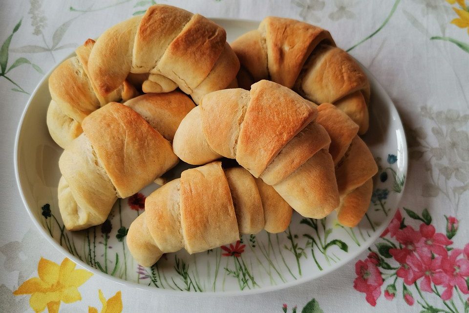 Frühstückskipferln nach Eichkatzerl Art