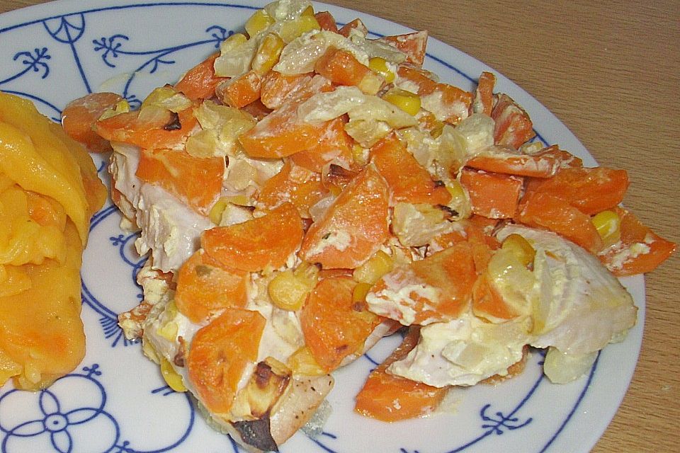 Binchens Hähnchen auf Senfmöhren mit mediterranen Kartoffeln