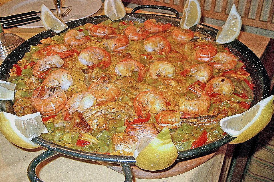 Paella nach Art von Valencia