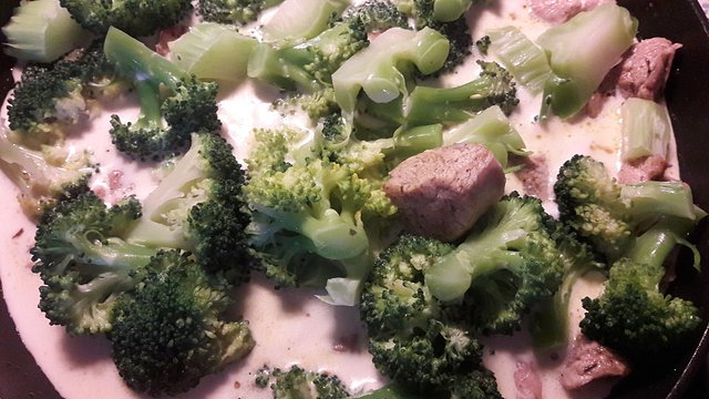 Putengeschnetzeltes mit Brokkoli von Sandybee Putengeschnetzeltes mit Brokkoli von Sandybee