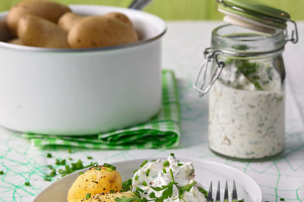 Neue Kartoffeln mit Kräuterquark von Sorin | Chefkoch