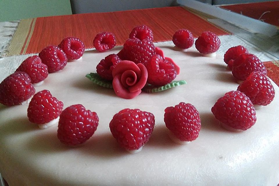 Himbeer - Ostertorte