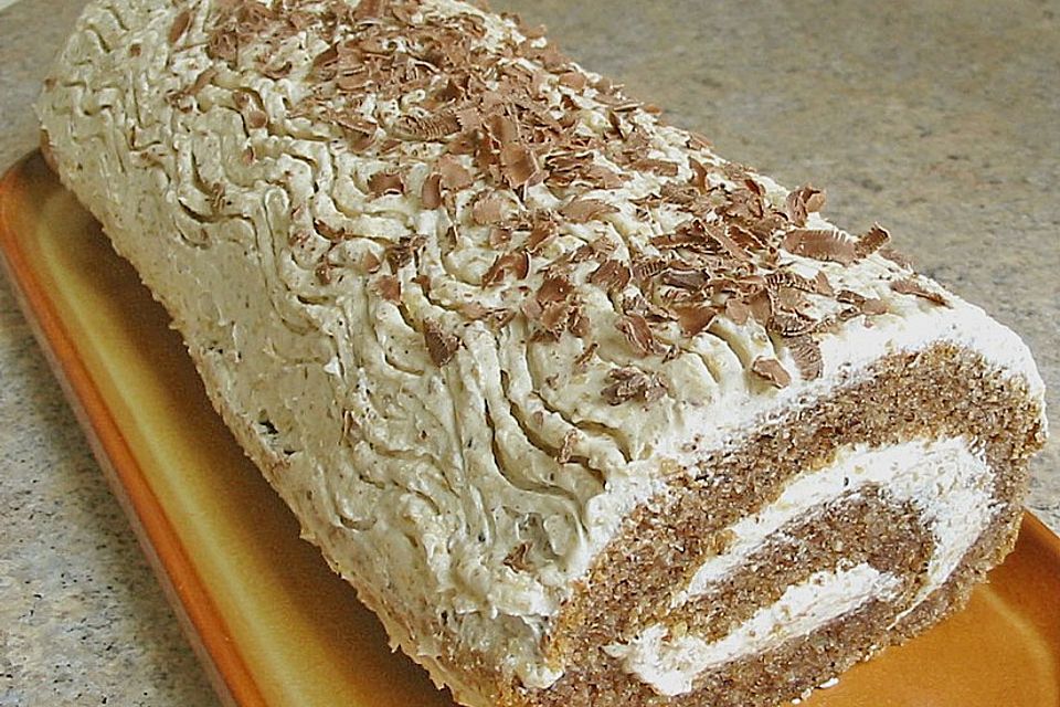 Vollkorn - Nuss - Roulade mit Haselnusscreme