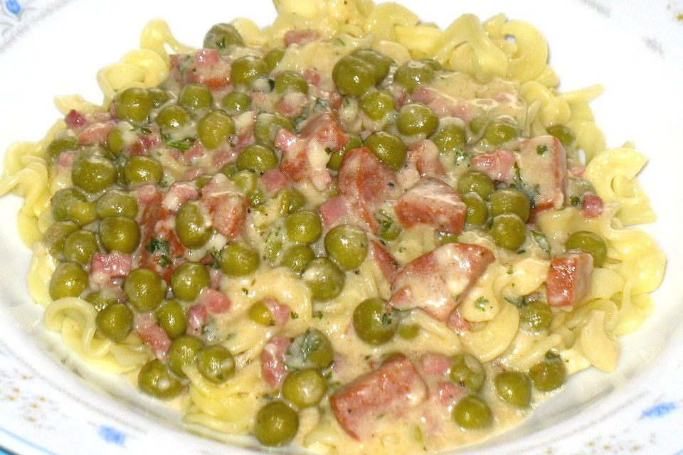 Pasta mit Käsesauce