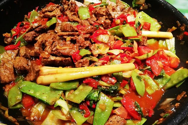 Scharfes Rindfleisch Mit Zitronengras Von Goldmannpark Chefkoch