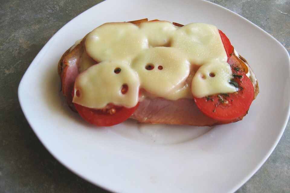 Tomatenbrot aus der Mikrowelle