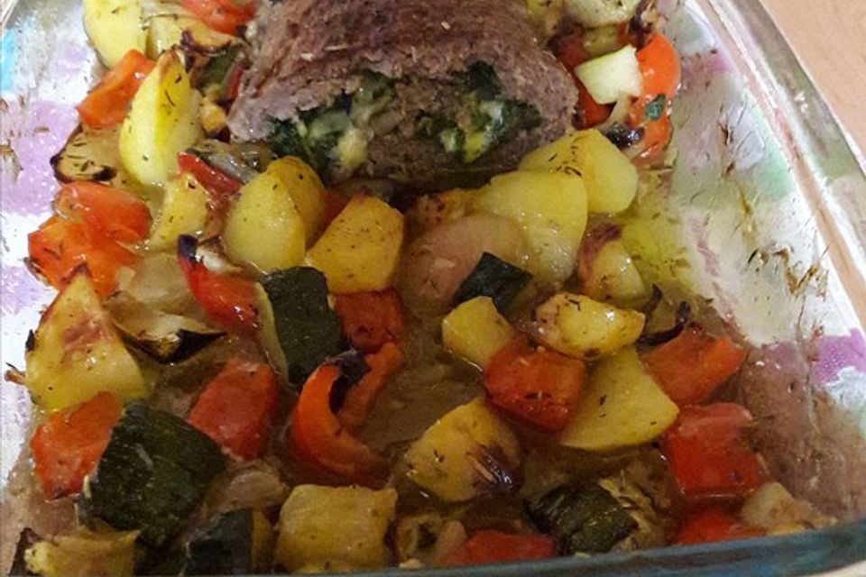 Hackbraten-Roulade mit Spinat