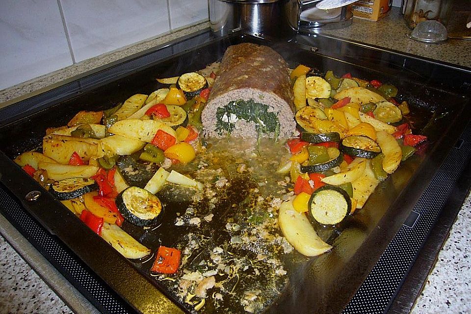 Hackbraten-Roulade mit Spinat