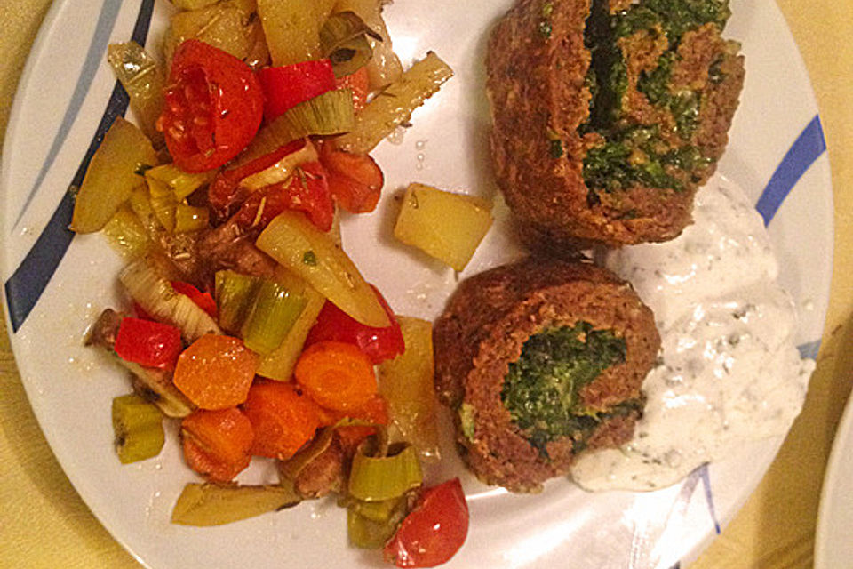 Hackbraten-Roulade mit Spinat