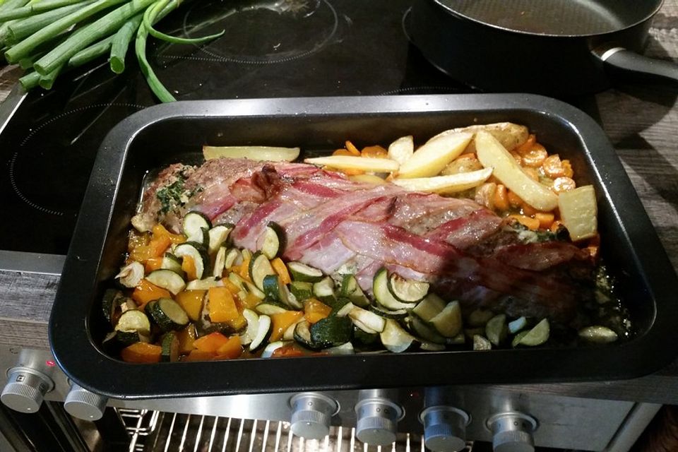 Hackbraten-Roulade mit Spinat