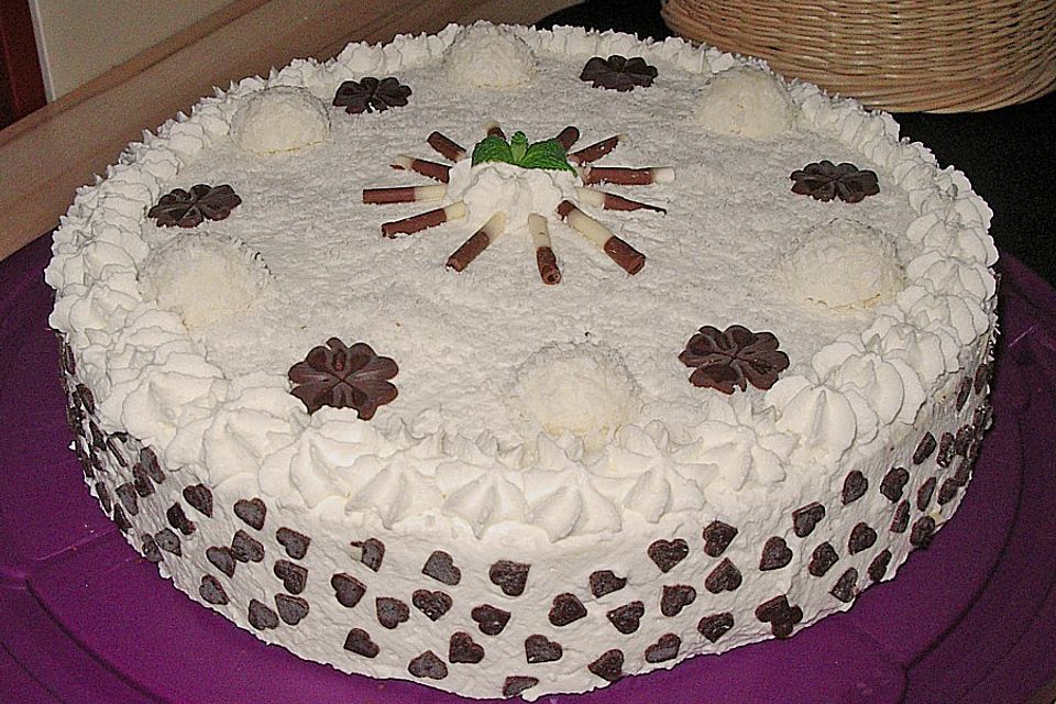 Raffaello - Torte mit Aprikosen