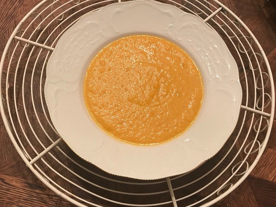 Karotten-Ingwer-Kokos-Suppe von zimmerbine| Chefkoch