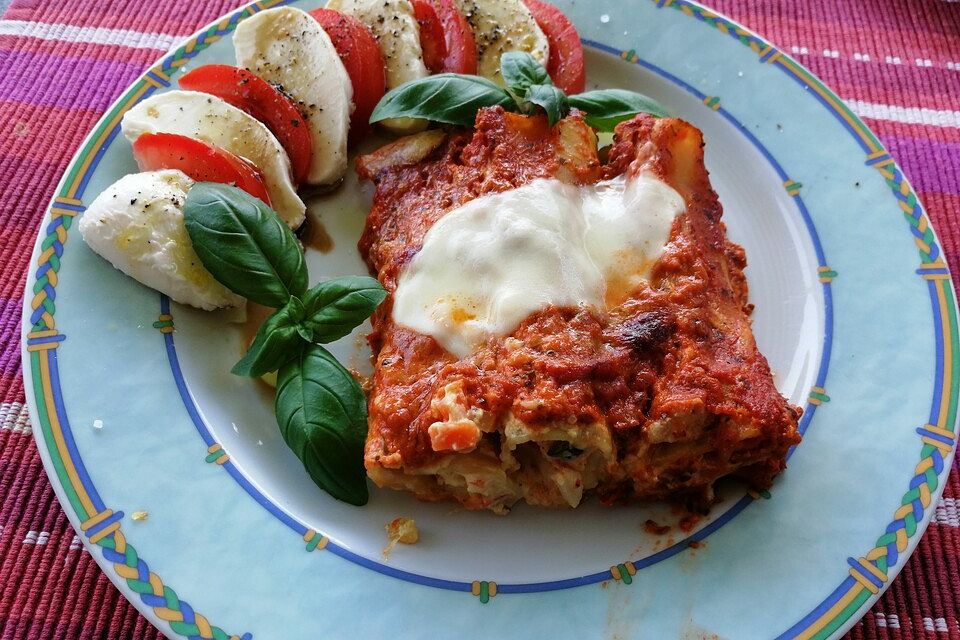 Cannelloni mit cremiger Gemüse-Käse-Füllung