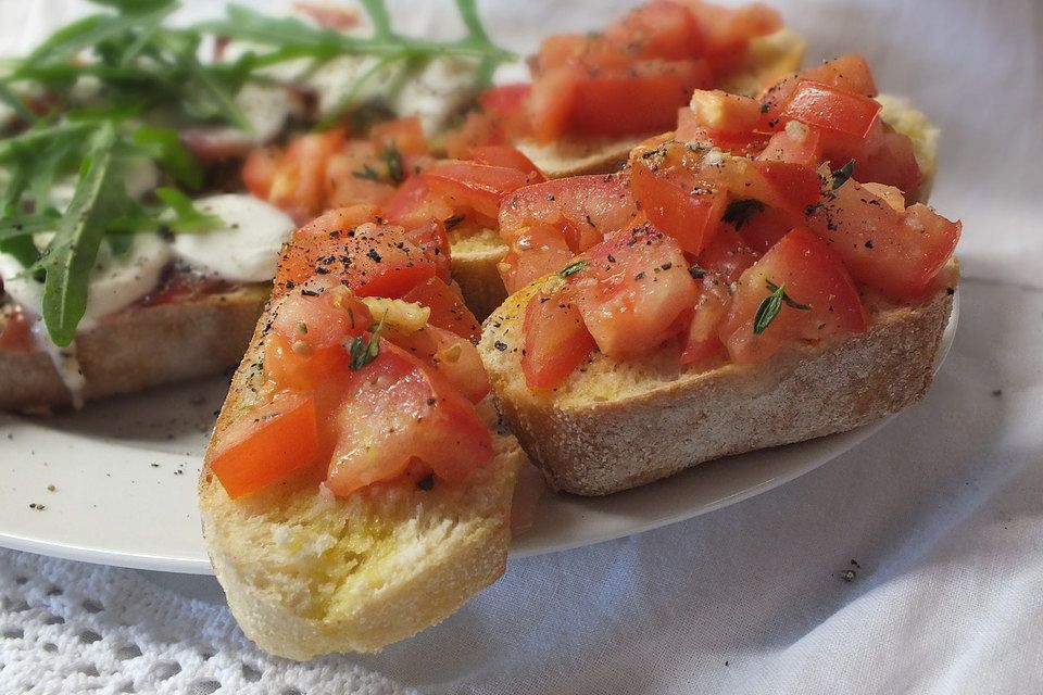 Crostini mit Tomaten